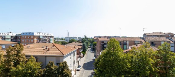 3 rooms Apartment in Carpi, Italy No. 18453 2