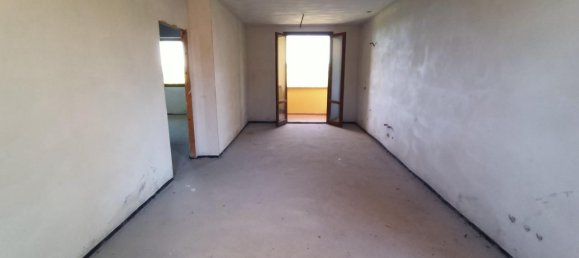 3 rooms Apartment in Castelfranco Piandiscò, Italy No. 231708 2