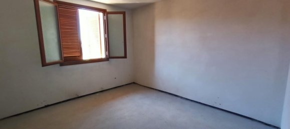 3 rooms Apartment in Castelfranco Piandiscò, Italy No. 231708 11