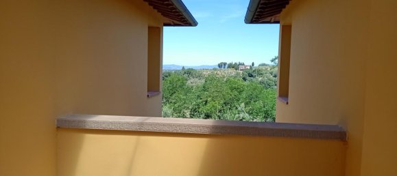 3 rooms Apartment in Castelfranco Piandiscò, Italy No. 231708 16