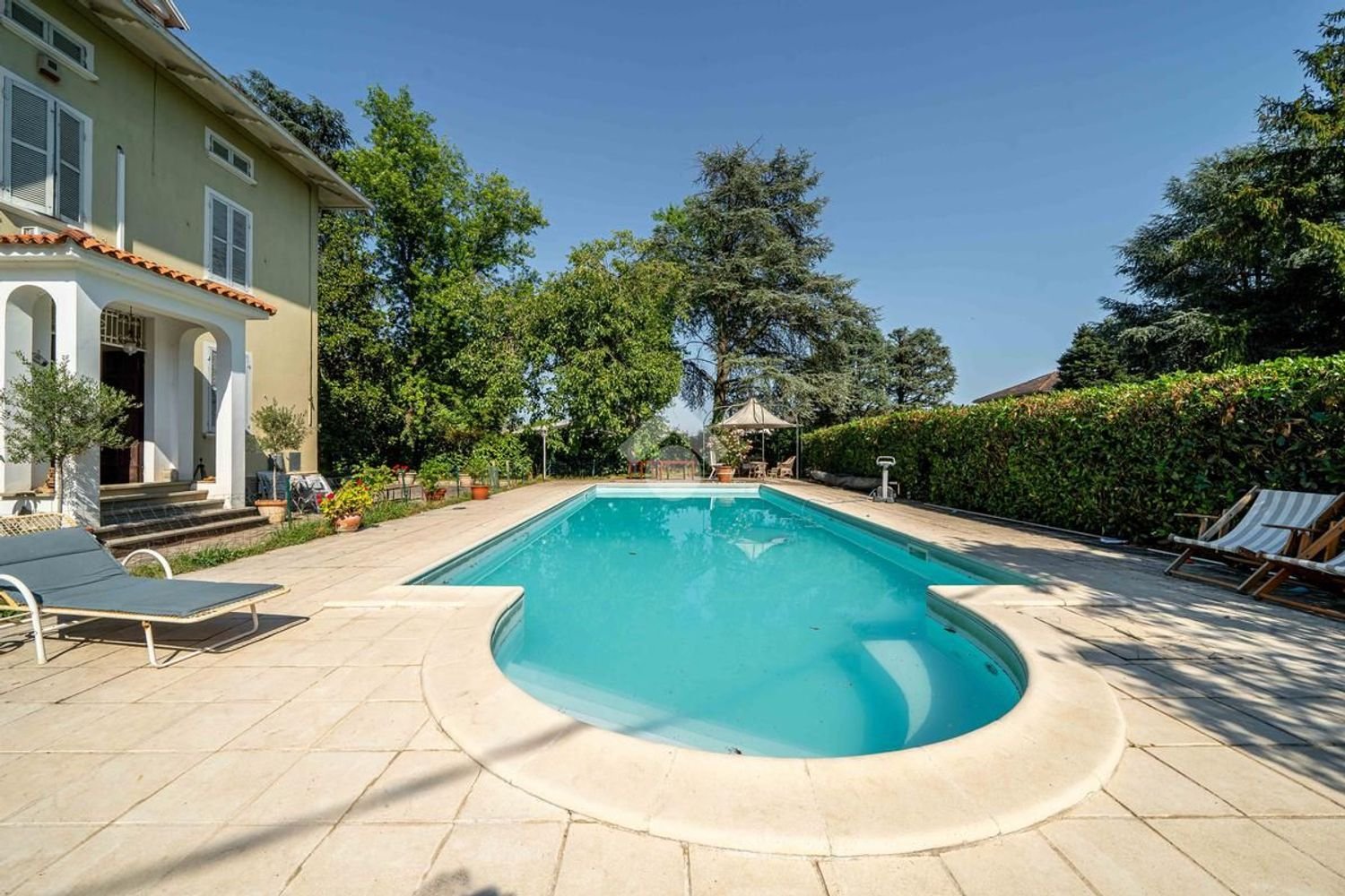 7 bedrooms Villa in Parma, Italy No. 380196