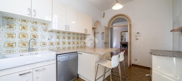 7 bedrooms Villa in Parma, Italy No. 380196 12