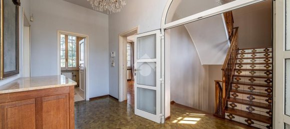 7 bedrooms Villa in Parma, Italy No. 380196 14
