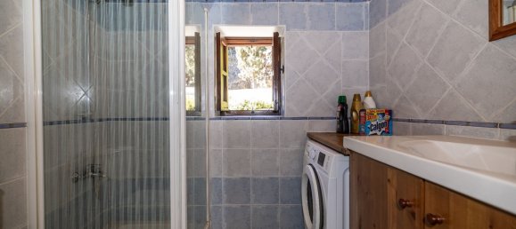 2 bedrooms Villa in Tochni, Cyprus No. 22379 9