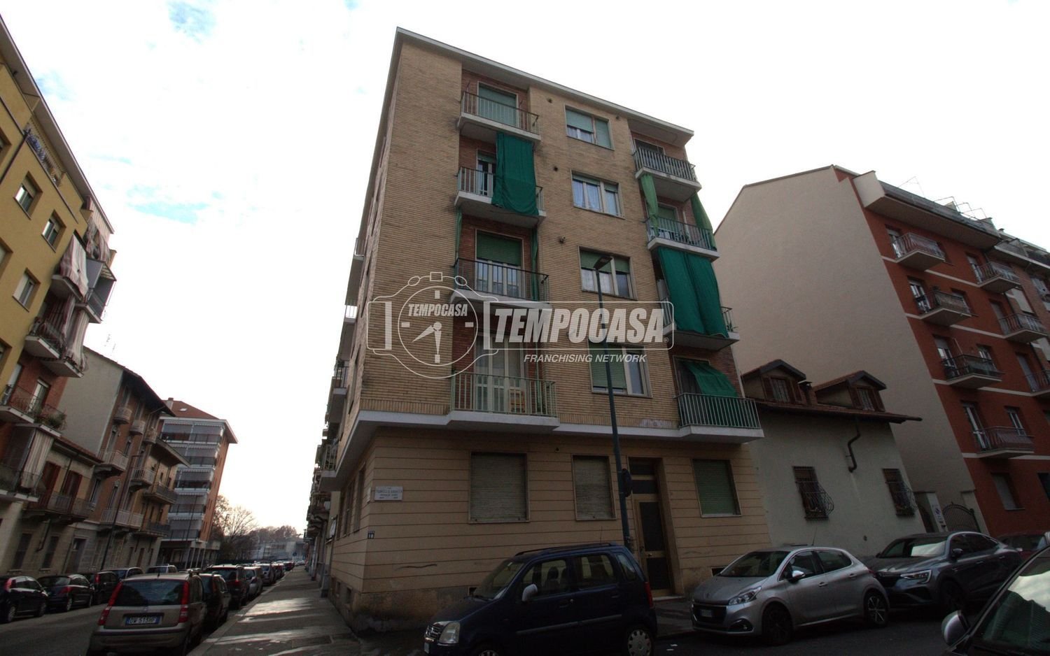 2غرفة شقة في Turin, Italy رقم 125974