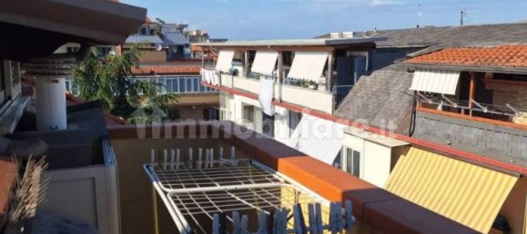 3 Schlafzimmer Wohnung in Giugliano in Campania, Italy, Nr. 355855 10