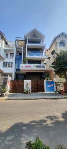 200m² Villa in District 7, Vietnam No. 7545
