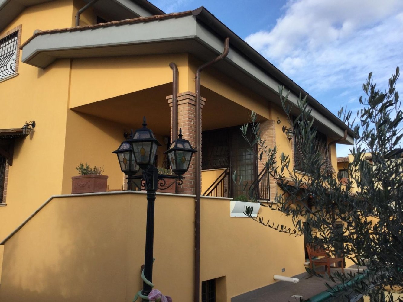 6 rooms Villa in Fiumicino, Italy No. 203627