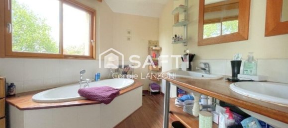 6 bedrooms House in Bruz, France No. 361118 29