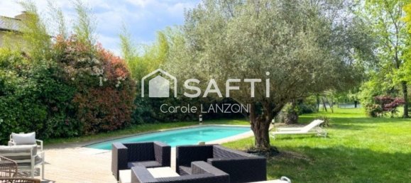 6 bedrooms House in Bruz, France No. 361118 9