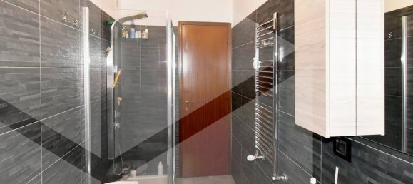 4 rooms Penthouse in Pero, Italy No. 23649 25