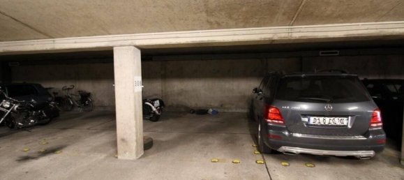 Parkplatz in Niedersachsen, Germany, Nr. 183319 6