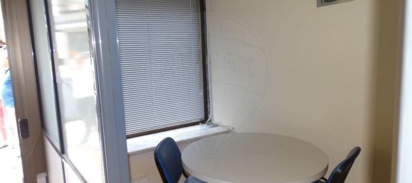 57m² Commercial property in Lisbon, Portugal No. 68256 5