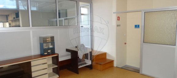57m² Commercial property in Lisbon, Portugal No. 68256 7