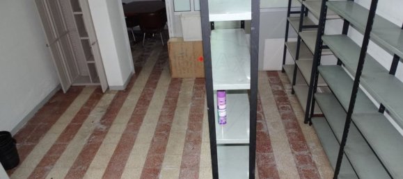 57m² Commercial property in Lisbon, Portugal No. 68256 12