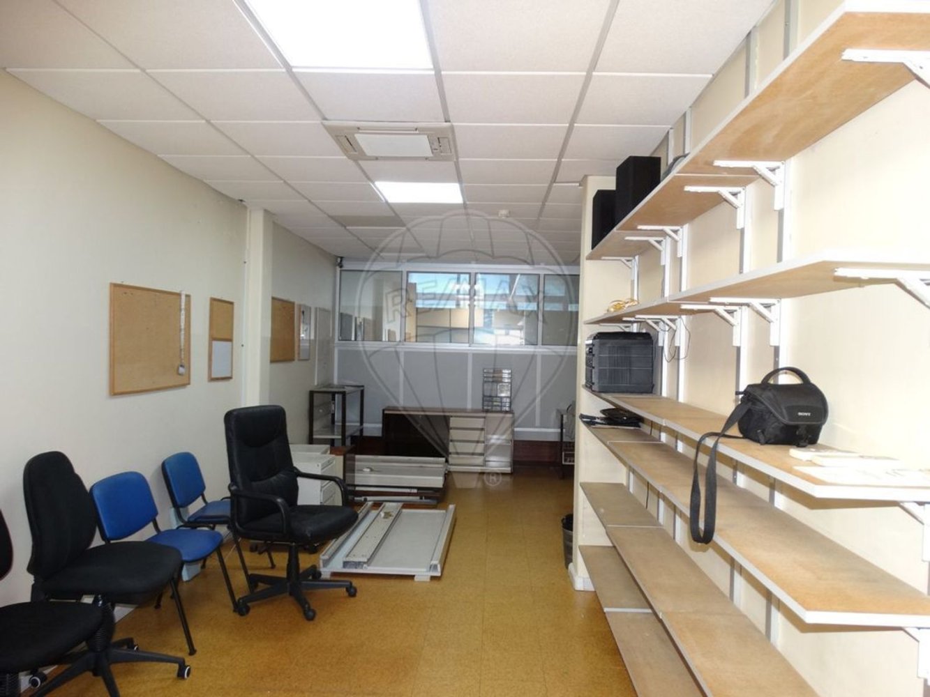 57m² Commercial property in Lisbon, Portugal No. 68256