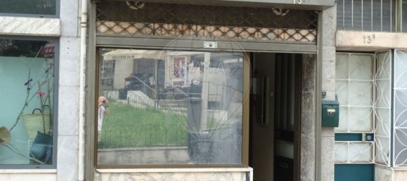 57m² Commercial property in Lisbon, Portugal No. 68256 3