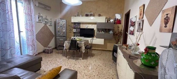 2 rooms Apartment in Palermo, Italy No. 215766 3