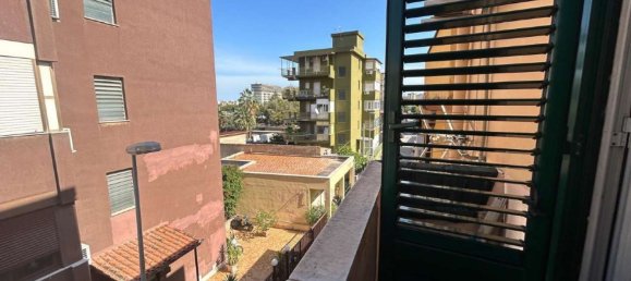 2 rooms Apartment in Palermo, Italy No. 215766 2