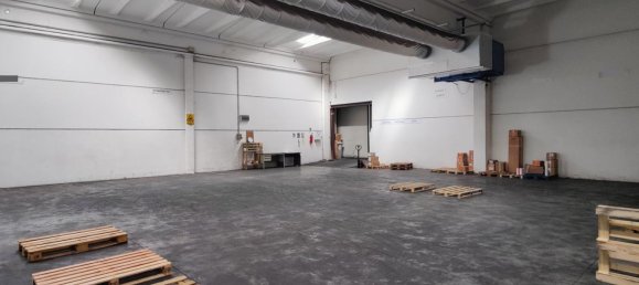 649m² Building in Perugia, Italy No. 47693 11