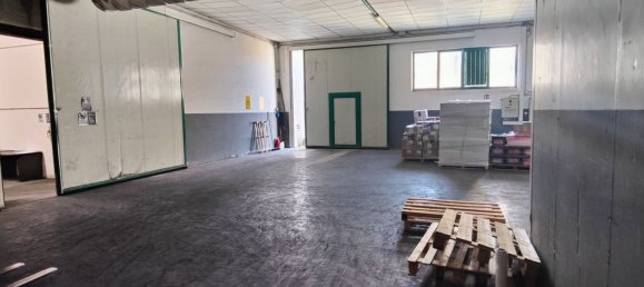 649m² Building in Perugia, Italy No. 47693 7