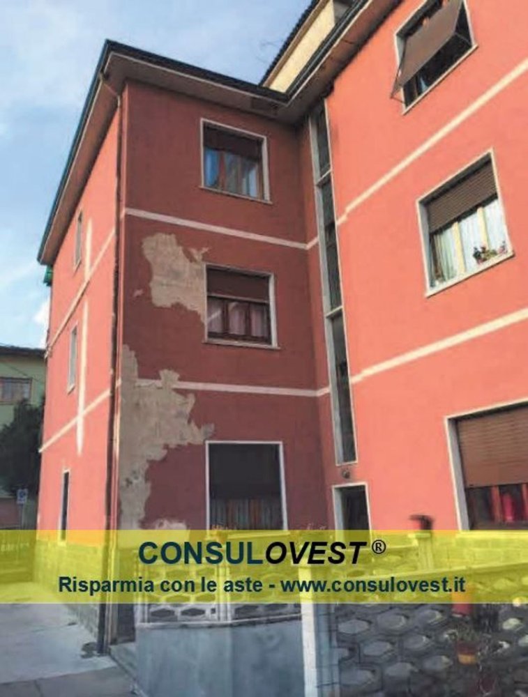 2-salle Appartement à Limbiate, Italy No. 334529