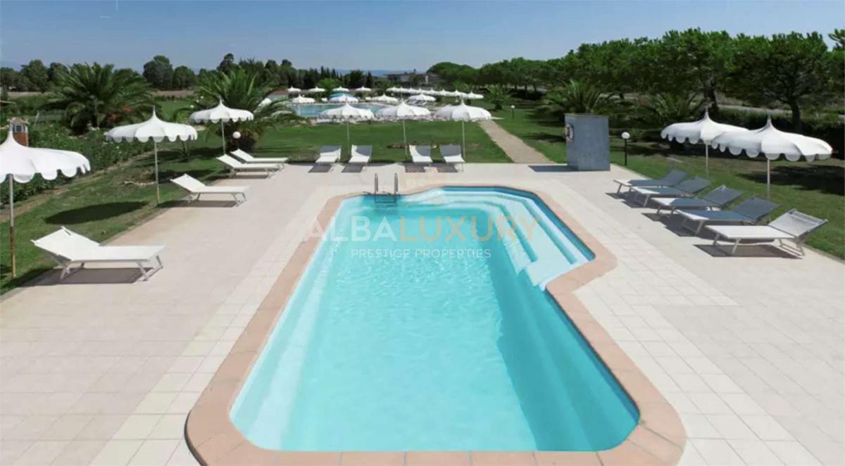 30 bedrooms Villa in Grosseto, Italy No. 442