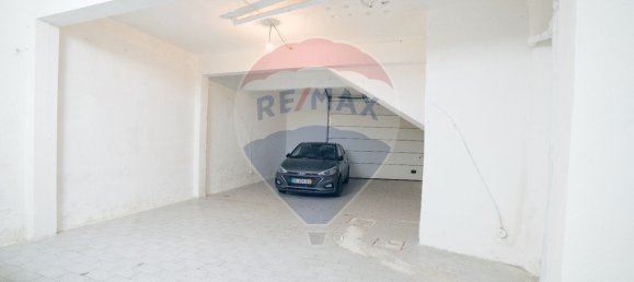 3 bedrooms House in Porto, Portugal No. 24221 25