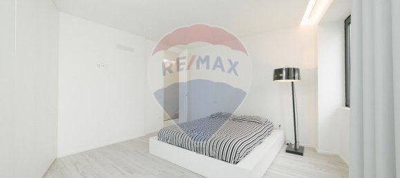 3 bedrooms House in Porto, Portugal No. 24221 15