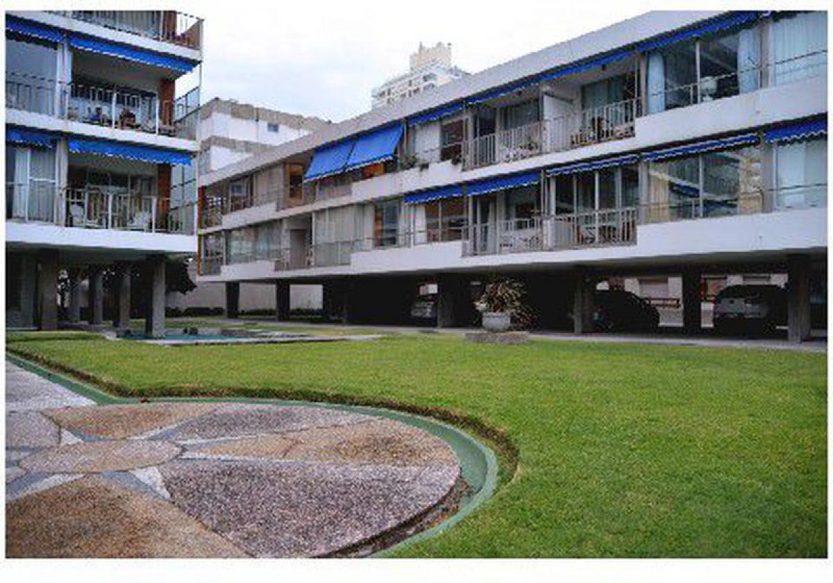 2 bedrooms Apartment in Maldonado, Uruguay No. 5569