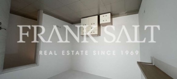 3 bedrooms Apartment in Balzan, Malta No. 11388 5