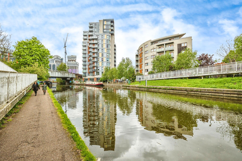 2 bedrooms Apartment in Wembley, United Kingdom No. 6347