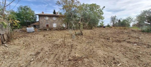 Casa de 4 habitaciónes en San Severino Marche, Italy No. 20115 18