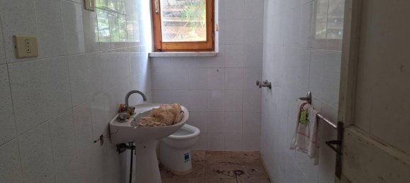 Casa de 4 habitaciónes en San Severino Marche, Italy No. 20115 6