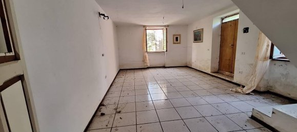 Casa de 4 habitaciónes en San Severino Marche, Italy No. 20115 23