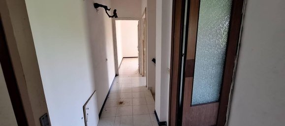 Casa de 4 habitaciónes en San Severino Marche, Italy No. 20115 26