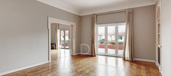 6 bedrooms Villa in Lisbon, Portugal No. 129000 18