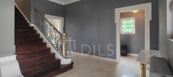 6 bedrooms Villa in Lisbon, Portugal No. 129000 10