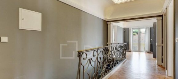 6 bedrooms Villa in Lisbon, Portugal No. 129000 29