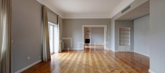 6 bedrooms Villa in Lisbon, Portugal No. 129000 13