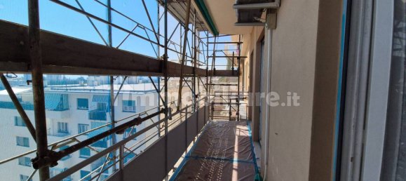 3 Schlafzimmer Wohnung in Genoa, Italy, Nr. 266653 9