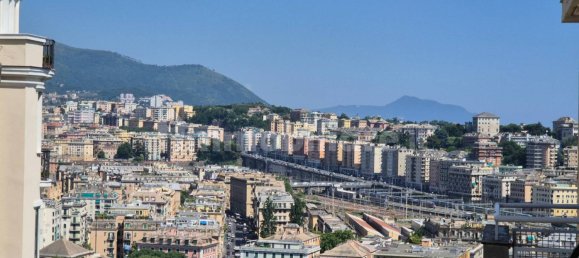 3 Schlafzimmer Wohnung in Genoa, Italy, Nr. 266653 25