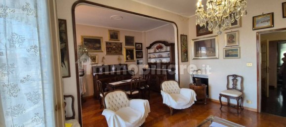 3 Schlafzimmer Wohnung in Genoa, Italy, Nr. 266653 13