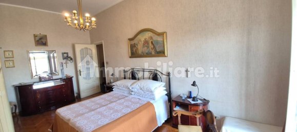 3 Schlafzimmer Wohnung in Genoa, Italy, Nr. 266653 32