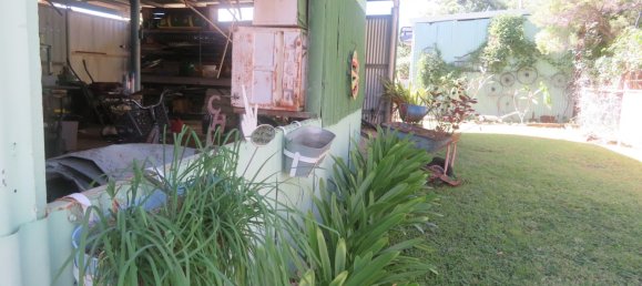 4 bedrooms House in Chillagoe, Australia No. 1039 28