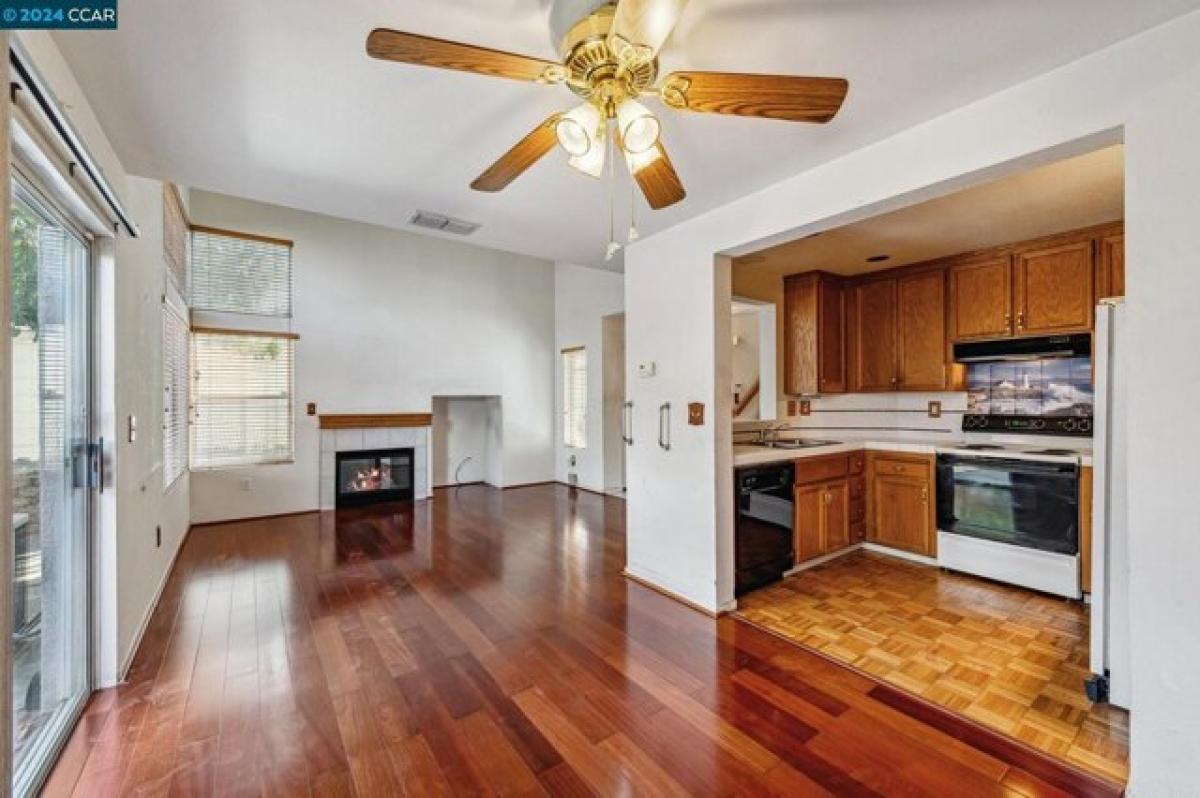 Дом с 3 спальнями в Antioch, США № 379107