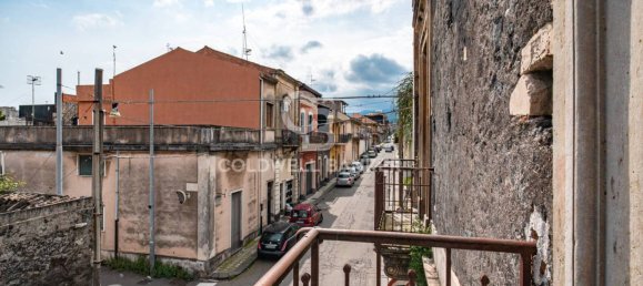 Дом с 8 спальнями в Рипосто, Италия № 272598 17