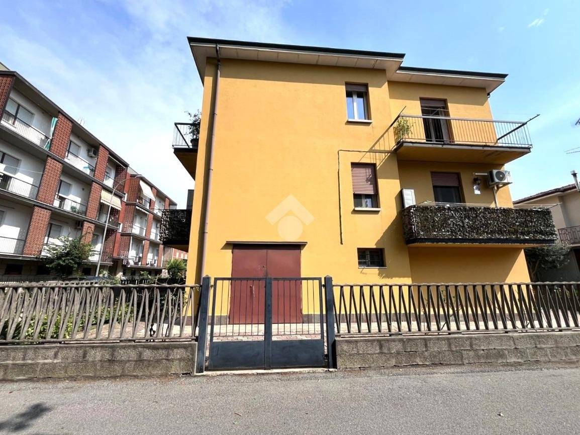  مرآب في Malalbergo, Italy 19متر مربع رقم 395714