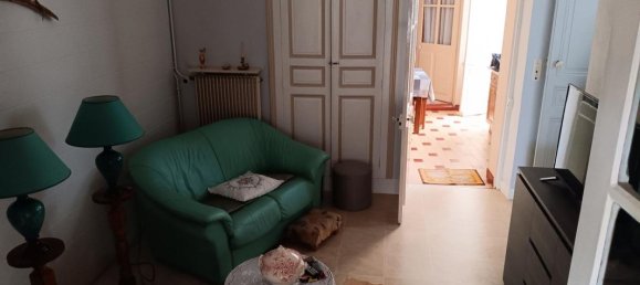 2 bedrooms House in Chatellerault, France No. 295810 2