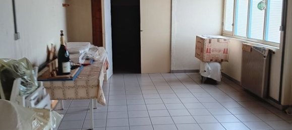 2 bedrooms House in Chatellerault, France No. 295810 6